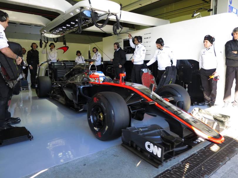 Fernando Alonso con la nuova McLaren 